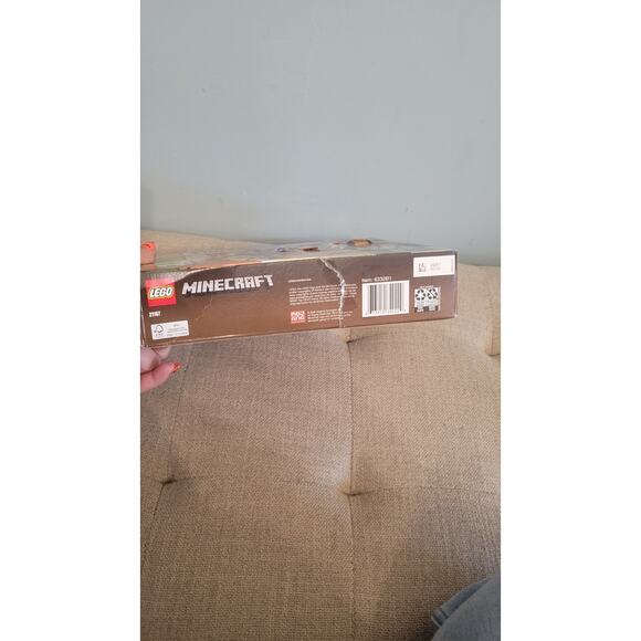 LEGO Minecraft The Trading Post 21167 (201 pcs) Set – Sealed Bags, Open Box,... - Picture 6 of 9